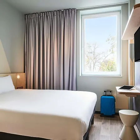 Ibis Budget Valence Nord Plateau Des Couleures 酒店